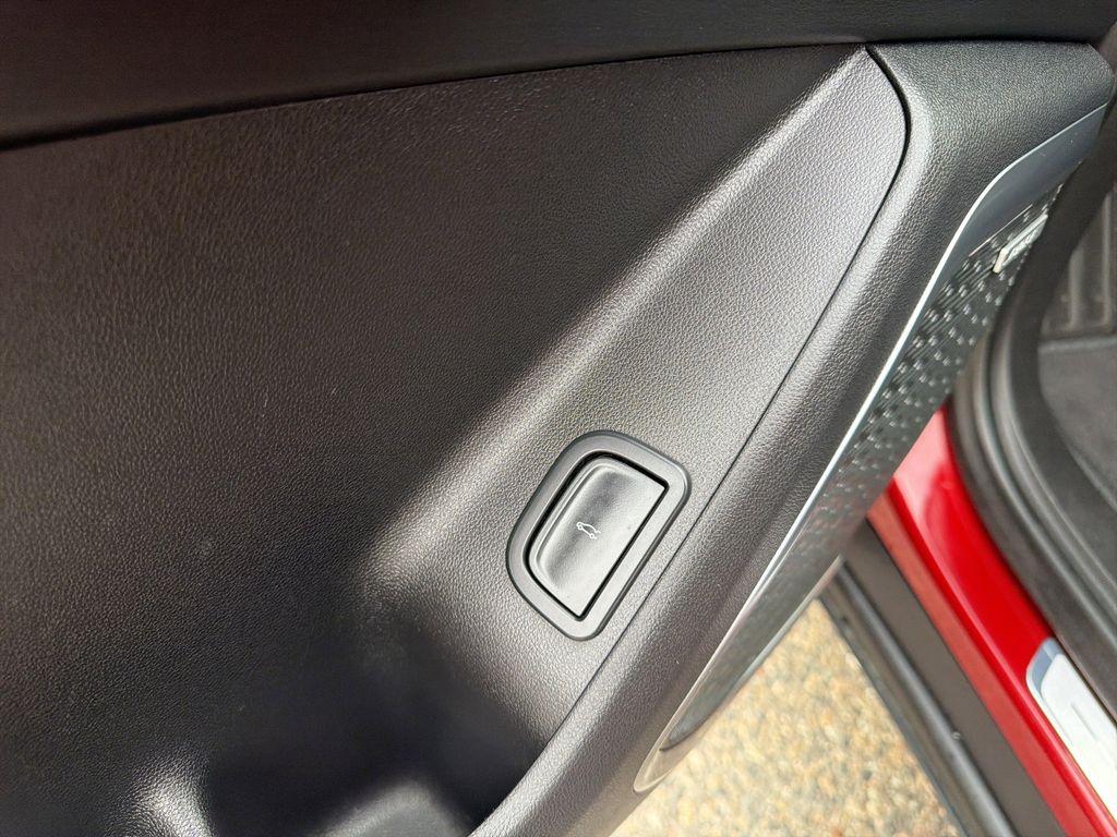 used 2025 Buick Enclave car, priced at $38,895