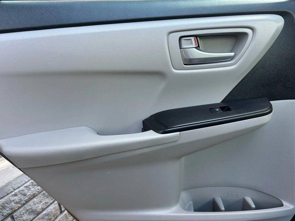 used 2016 Toyota Camry Hybrid car, priced at $9,500