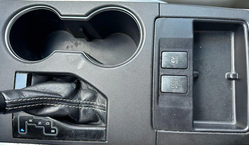 used 2016 Toyota Camry Hybrid car, priced at $9,500