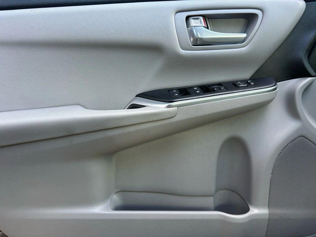 used 2016 Toyota Camry Hybrid car, priced at $9,500