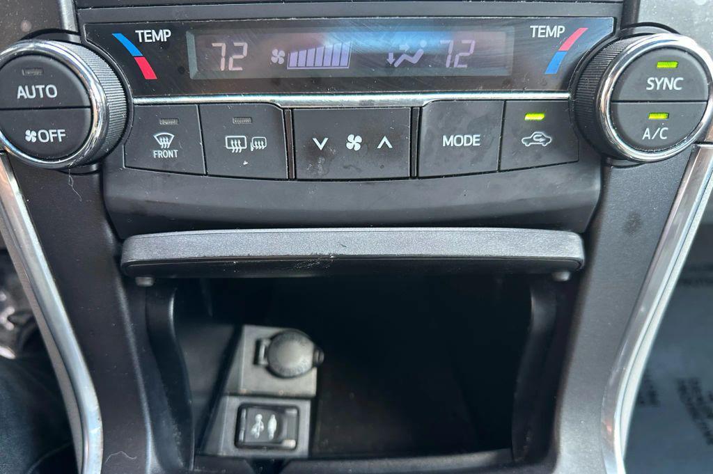 used 2016 Toyota Camry Hybrid car, priced at $9,500