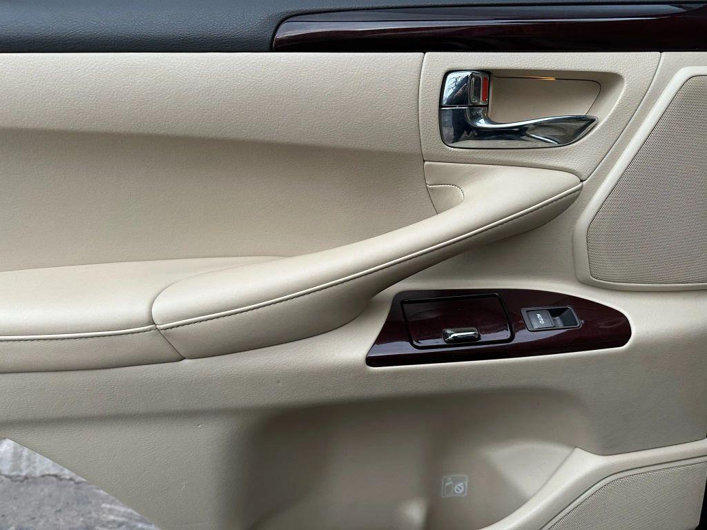 used 2013 Lexus LX 570 car, priced at $29,900