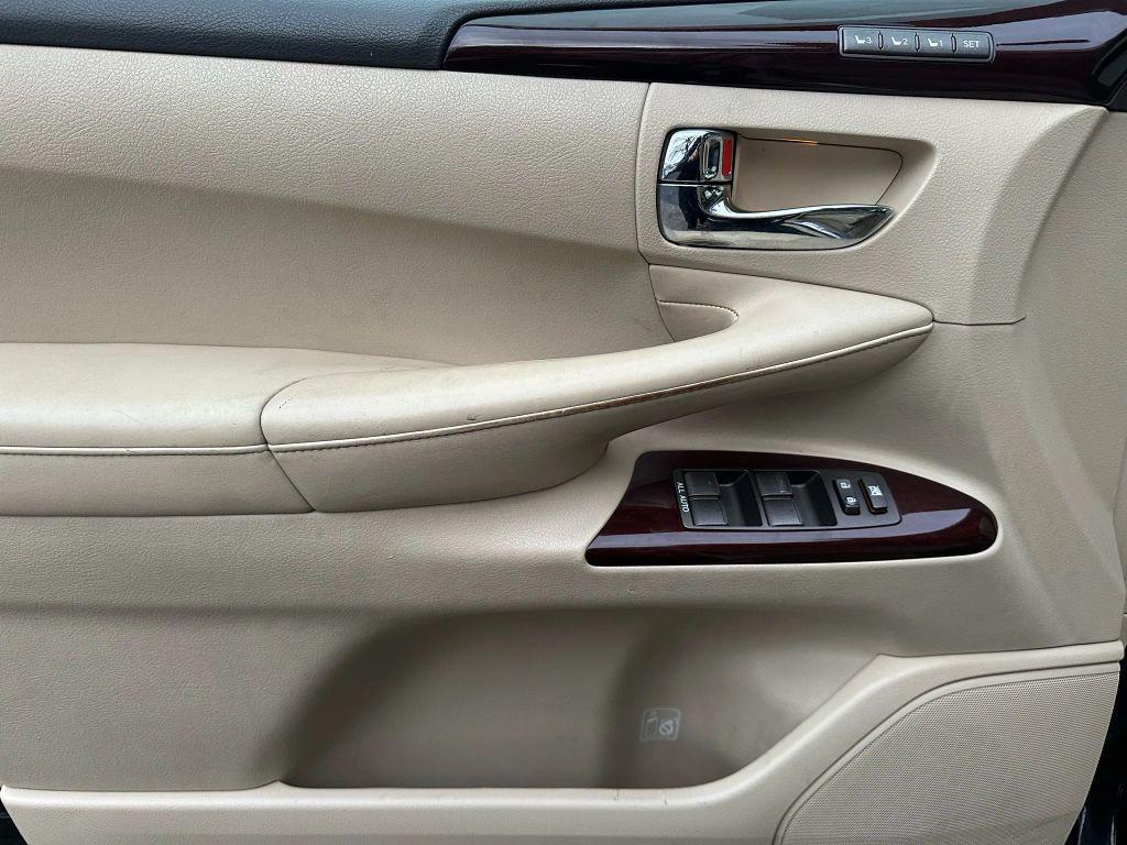 used 2013 Lexus LX 570 car, priced at $29,900