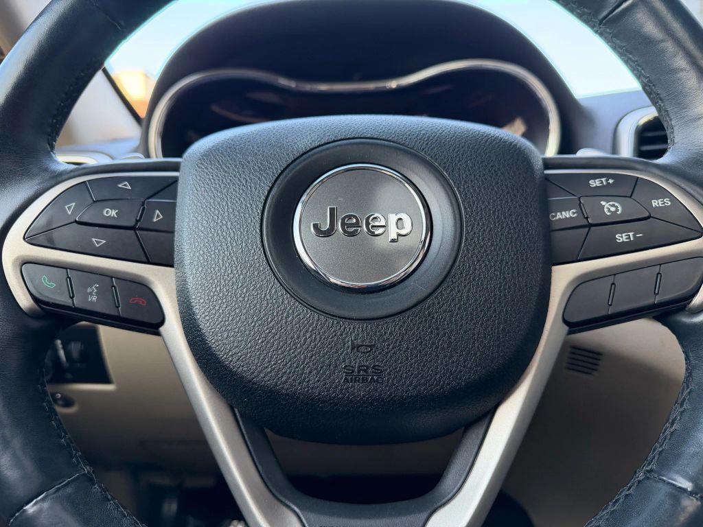used 2015 Jeep Grand Cherokee car, priced at $8,900