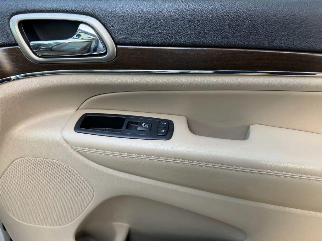 used 2015 Jeep Grand Cherokee car, priced at $8,900