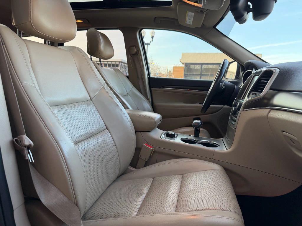 used 2015 Jeep Grand Cherokee car, priced at $8,900
