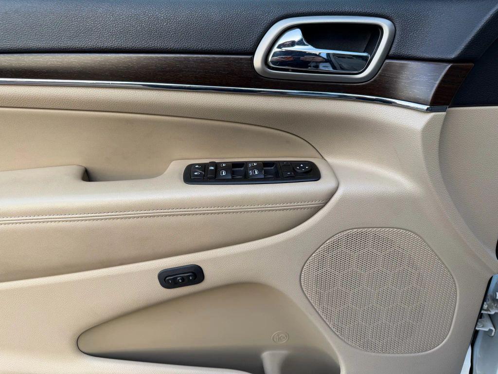 used 2015 Jeep Grand Cherokee car, priced at $8,900