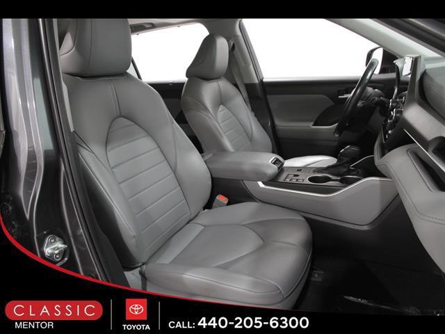 used 2023 Toyota Highlander car, priced at $32,990
