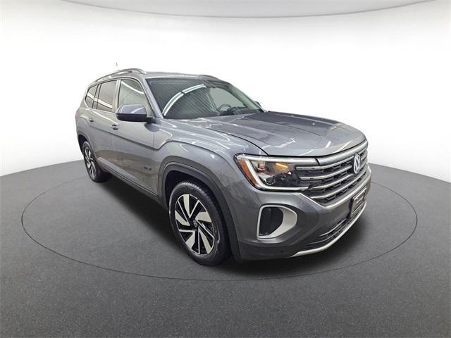 used 2025 Volkswagen Atlas car, priced at $32,800