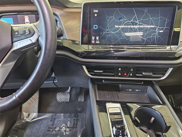 used 2025 Volkswagen Atlas car, priced at $32,800