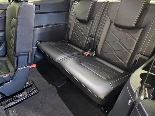 used 2025 Volkswagen Atlas car, priced at $32,800