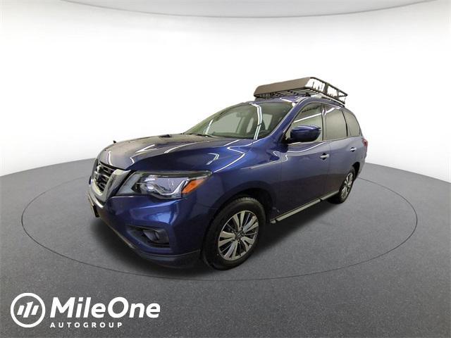 used 2020 Nissan Pathfinder car, priced at $14,000
