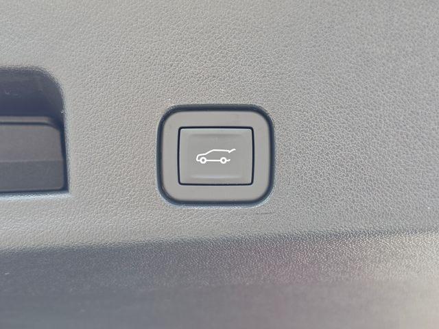 new 2026 Chevrolet Traverse car, priced at $53,406