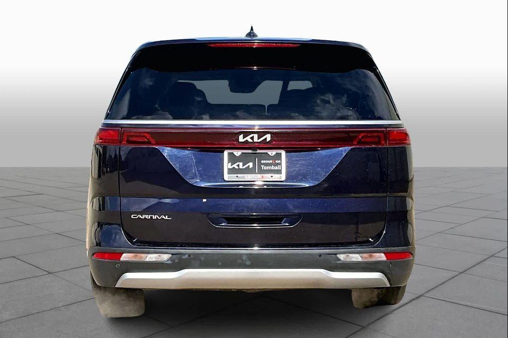 used 2024 Kia Carnival car, priced at $26,900