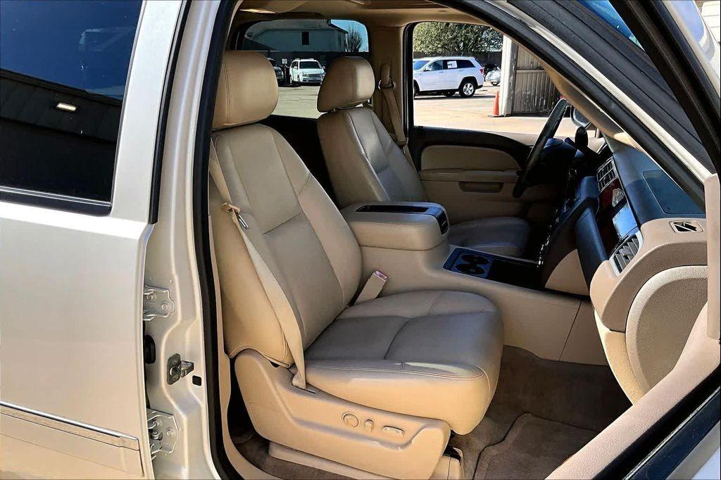 used 2012 GMC Yukon car, priced at $11,900