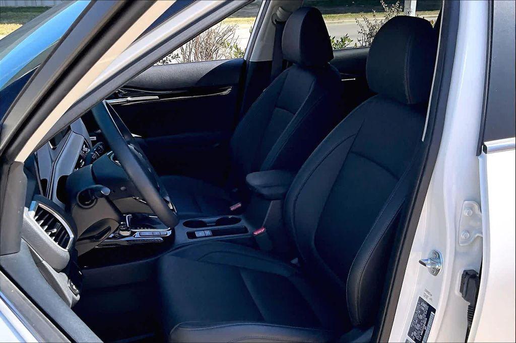 used 2024 Kia Seltos car, priced at $23,900