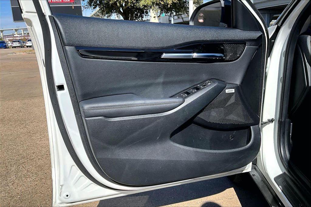 used 2024 Kia Seltos car, priced at $23,900