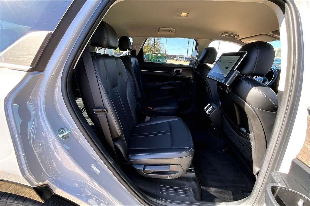 used 2022 Kia Sorento car, priced at $18,600
