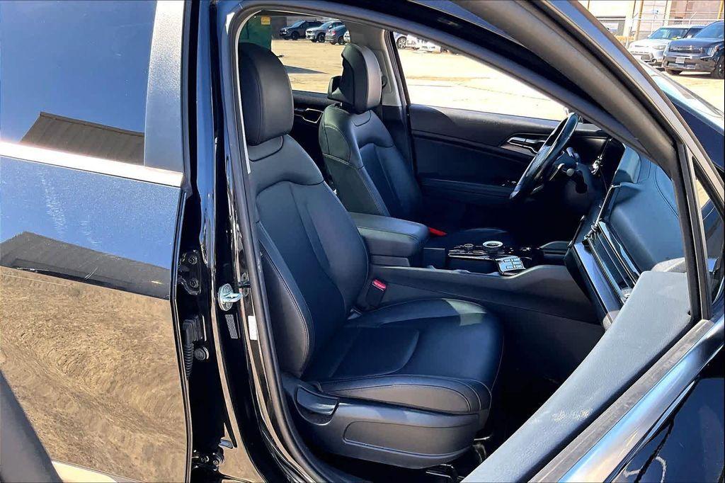 used 2023 Kia Sportage Hybrid car, priced at $23,100