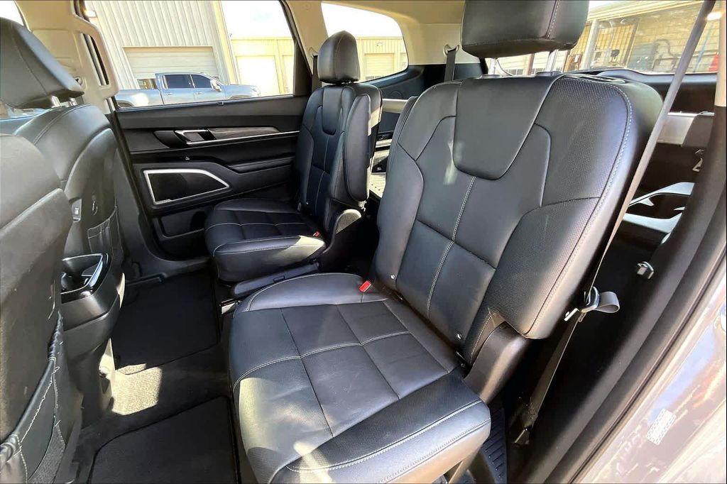 used 2022 Kia Telluride car, priced at $32,000
