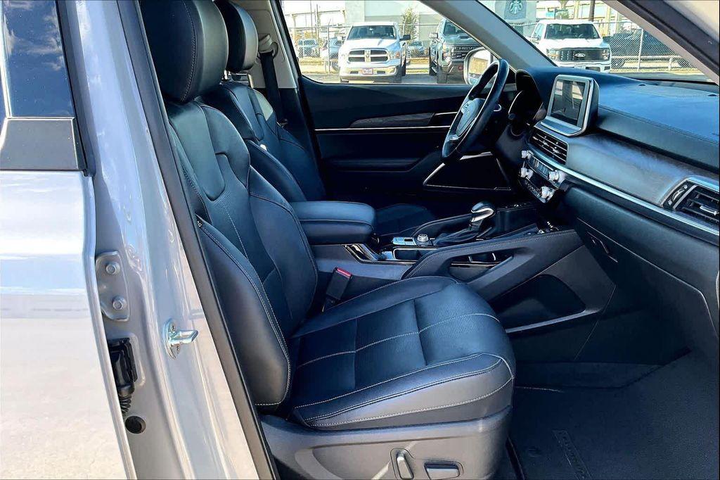used 2022 Kia Telluride car, priced at $32,000