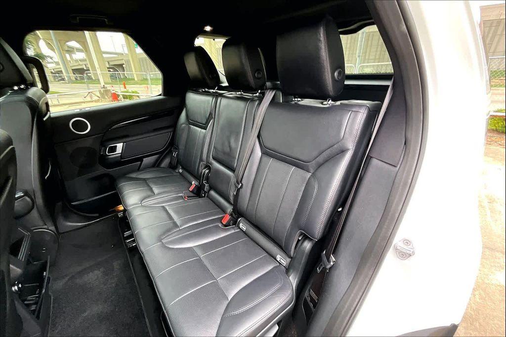 used 2019 Land Rover Discovery car, priced at $18,700