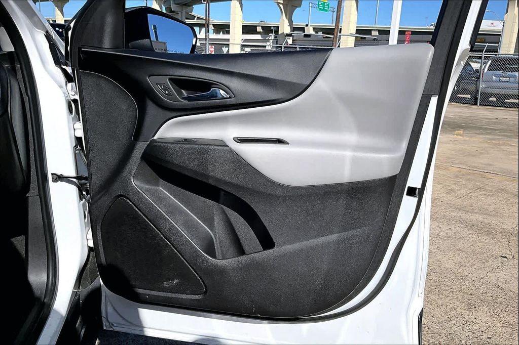 used 2024 Chevrolet Equinox car, priced at $18,976