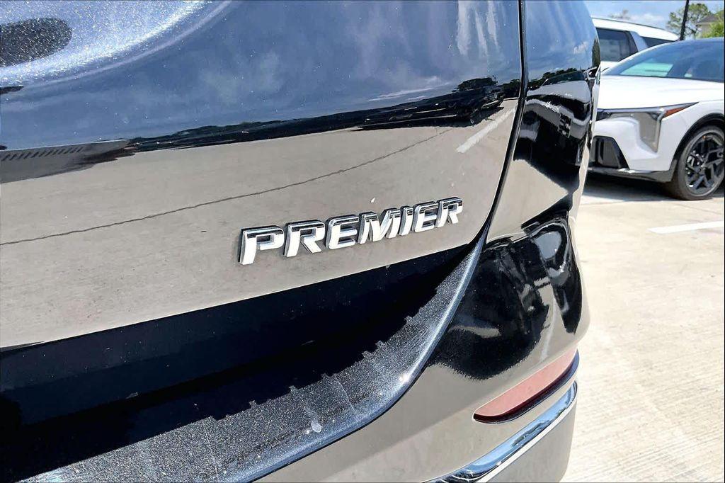 used 2021 Chevrolet Equinox car, priced at $21,925