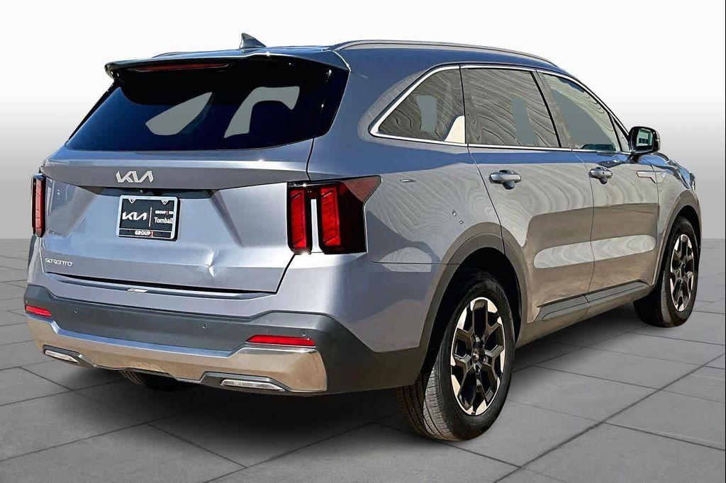 used 2024 Kia Sorento car, priced at $23,200