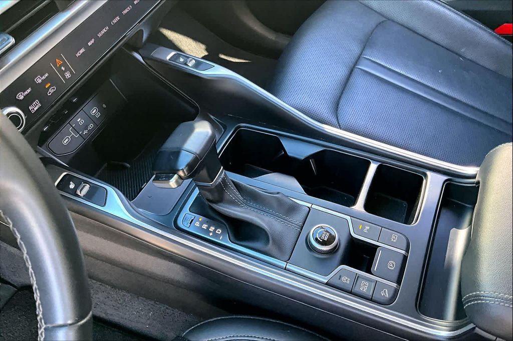 used 2024 Kia Sorento car, priced at $23,200