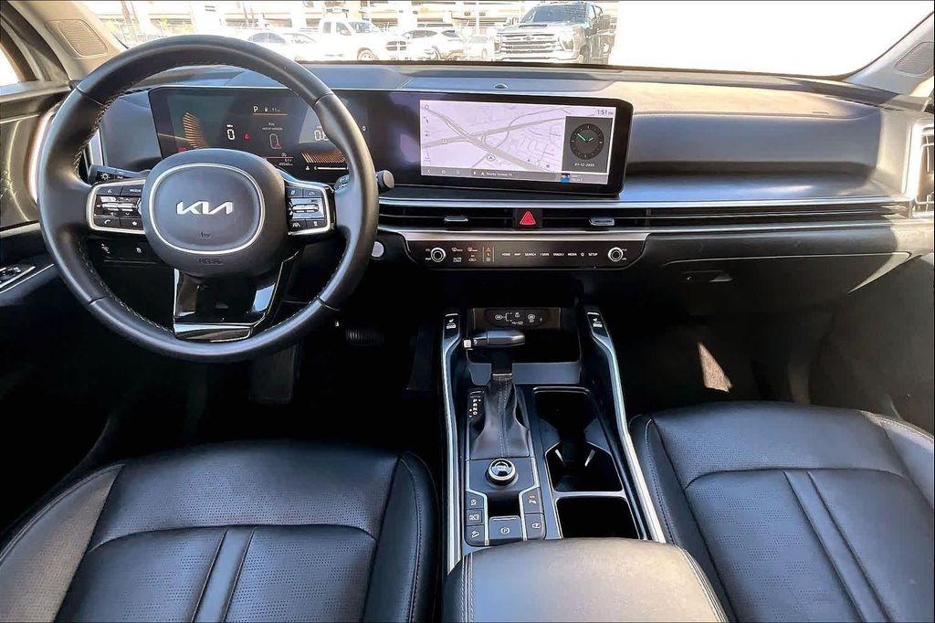 used 2024 Kia Sorento car, priced at $23,200