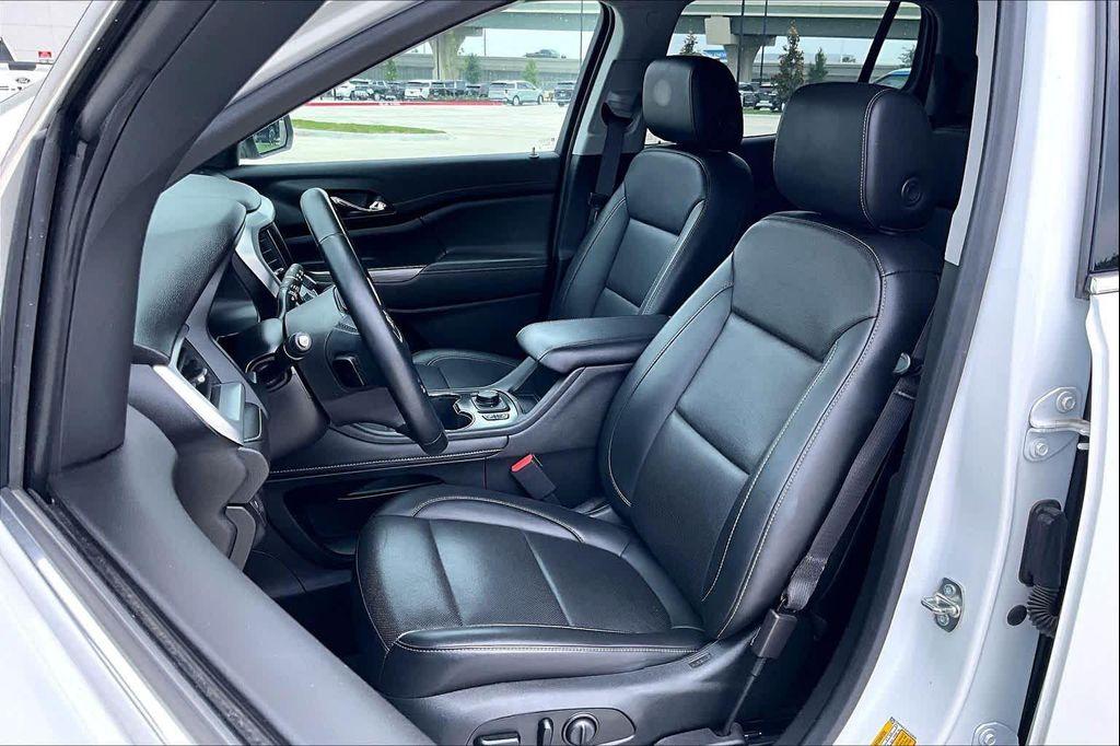 used 2023 GMC Acadia car, priced at $29,825