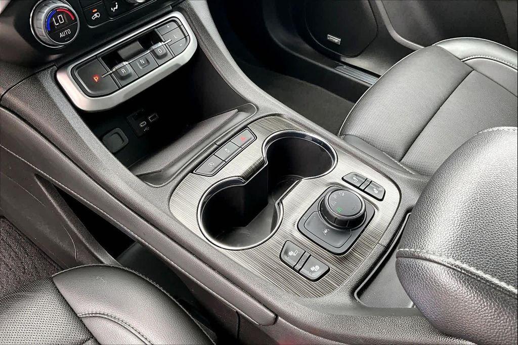 used 2023 GMC Acadia car, priced at $29,825