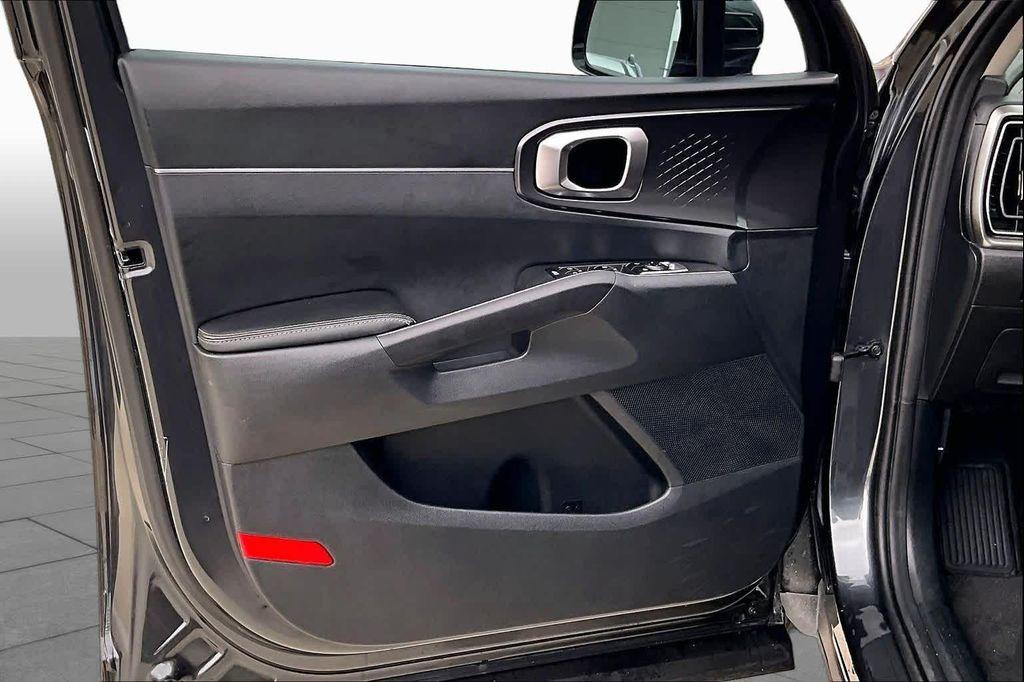 used 2024 Kia Sorento car, priced at $29,025