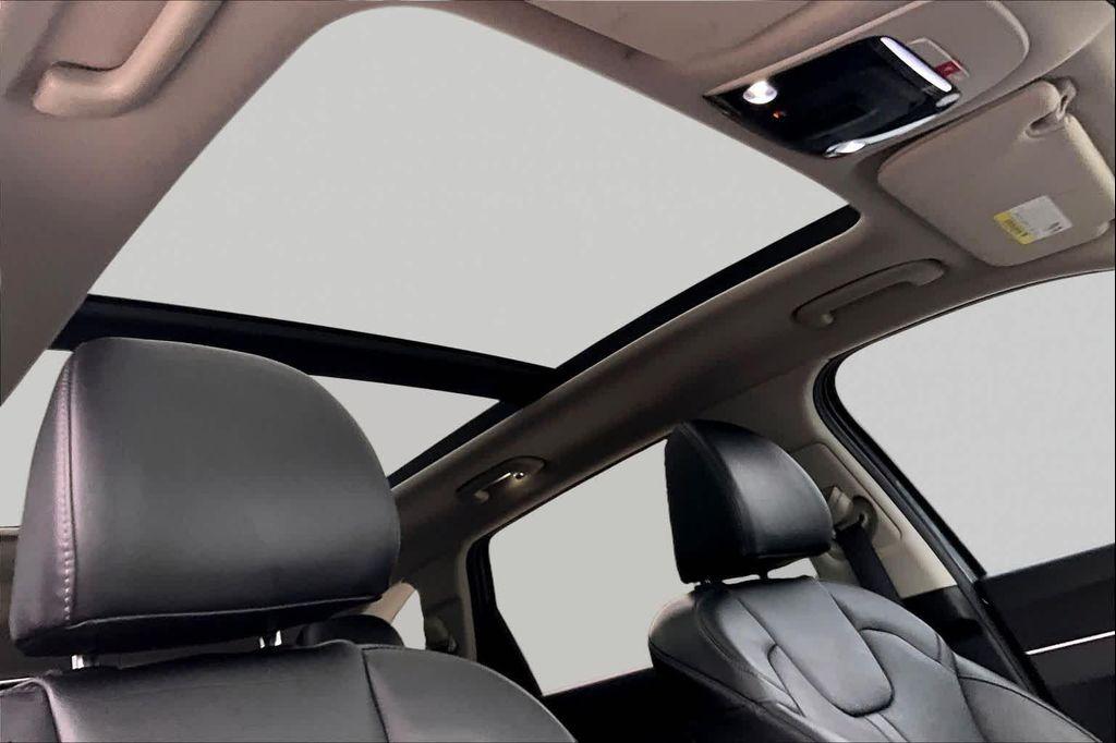 used 2024 Kia Sorento car, priced at $29,025