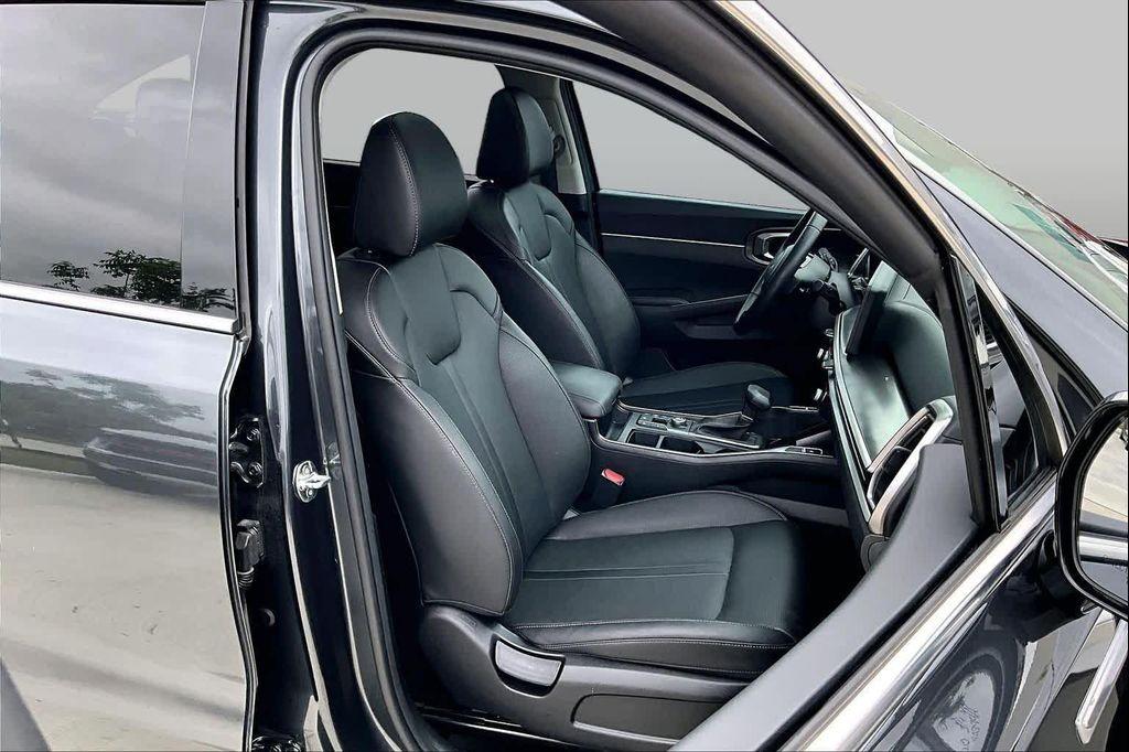 used 2024 Kia Sorento car, priced at $29,025