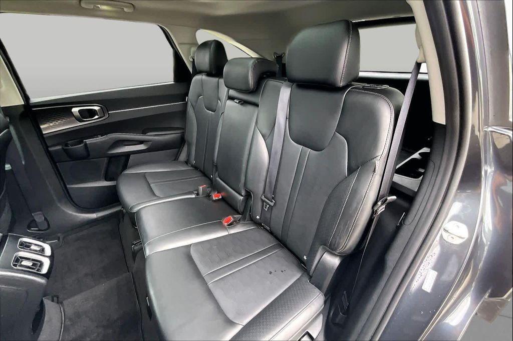used 2024 Kia Sorento car, priced at $29,025