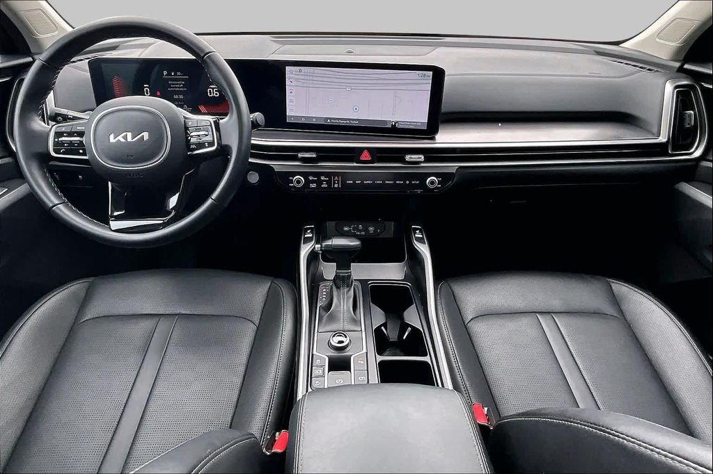 used 2024 Kia Sorento car, priced at $29,025