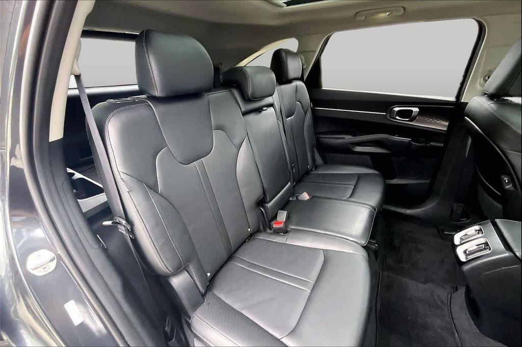 used 2024 Kia Sorento car, priced at $29,025