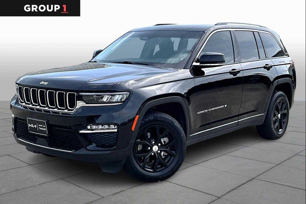 used 2023 Jeep Grand Cherokee car, priced at $25,900