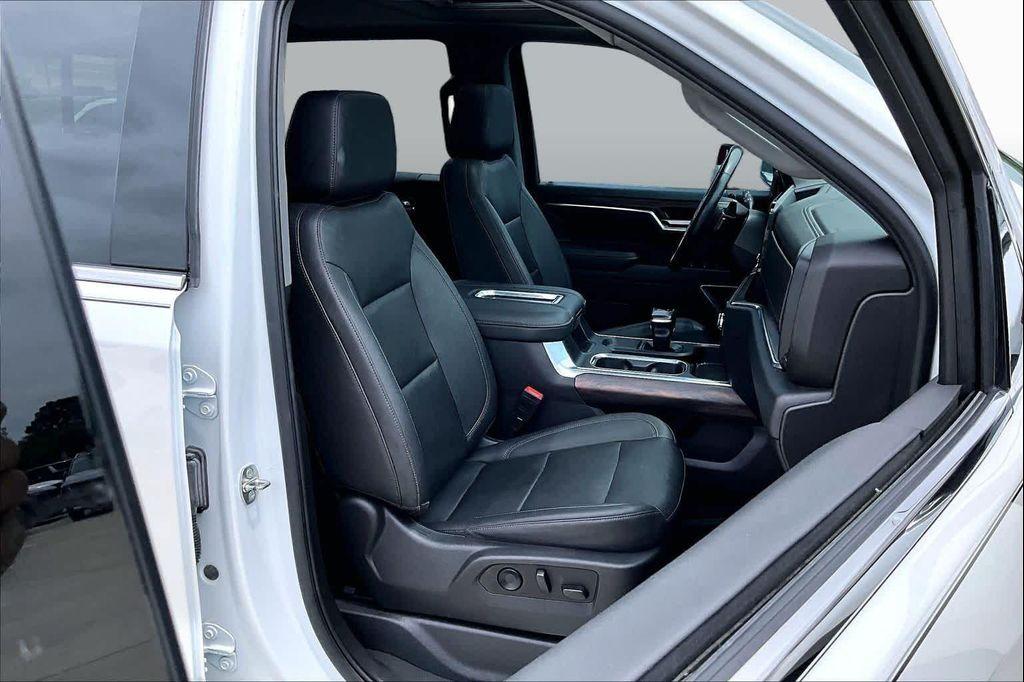 used 2022 GMC Sierra 1500 car, priced at $42,625