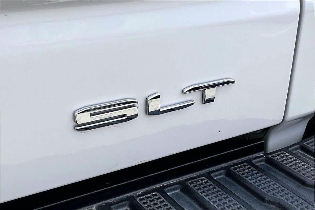 used 2022 GMC Sierra 1500 car, priced at $42,625