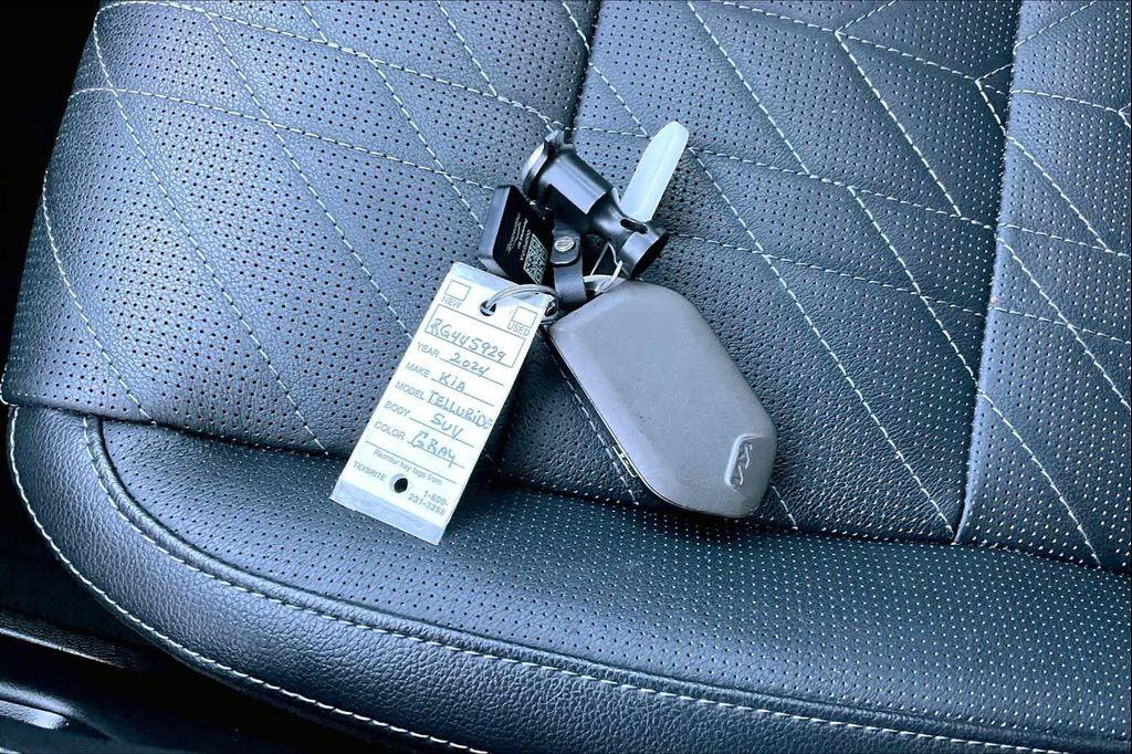 used 2024 Kia Telluride car, priced at $38,825