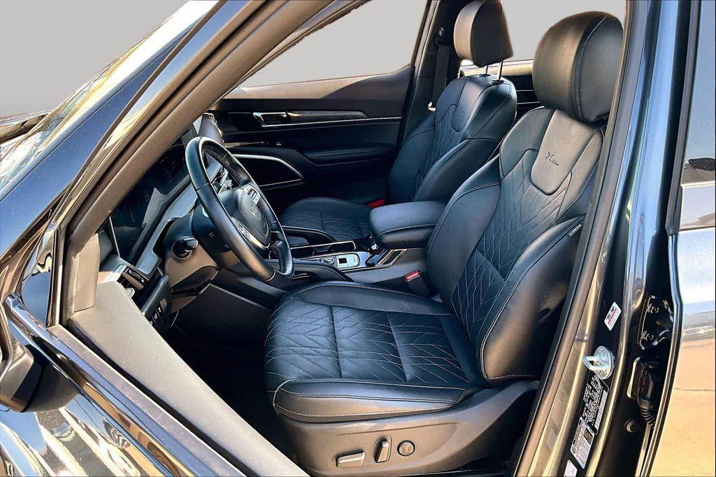 used 2024 Kia Telluride car, priced at $38,321