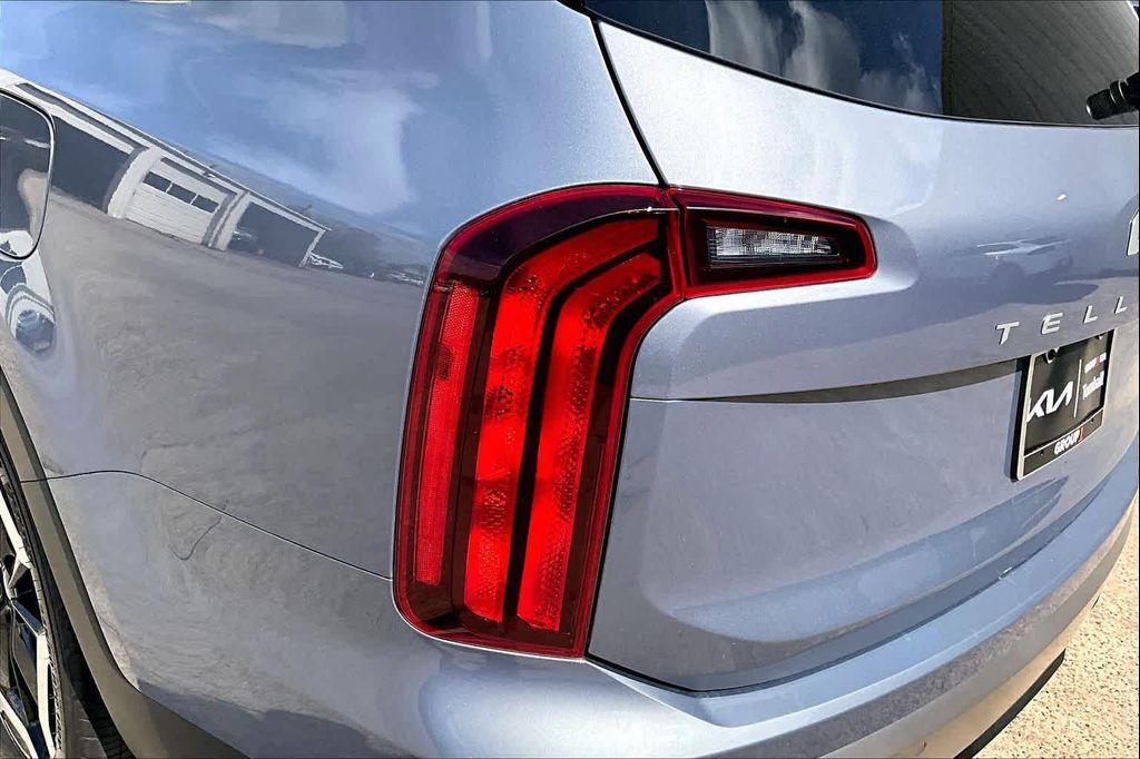 used 2025 Kia Telluride car, priced at $37,200