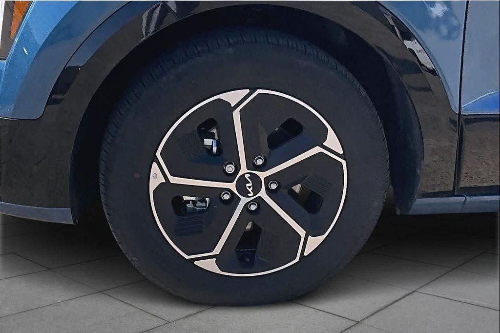 used 2025 Kia Niro car, priced at $29,700