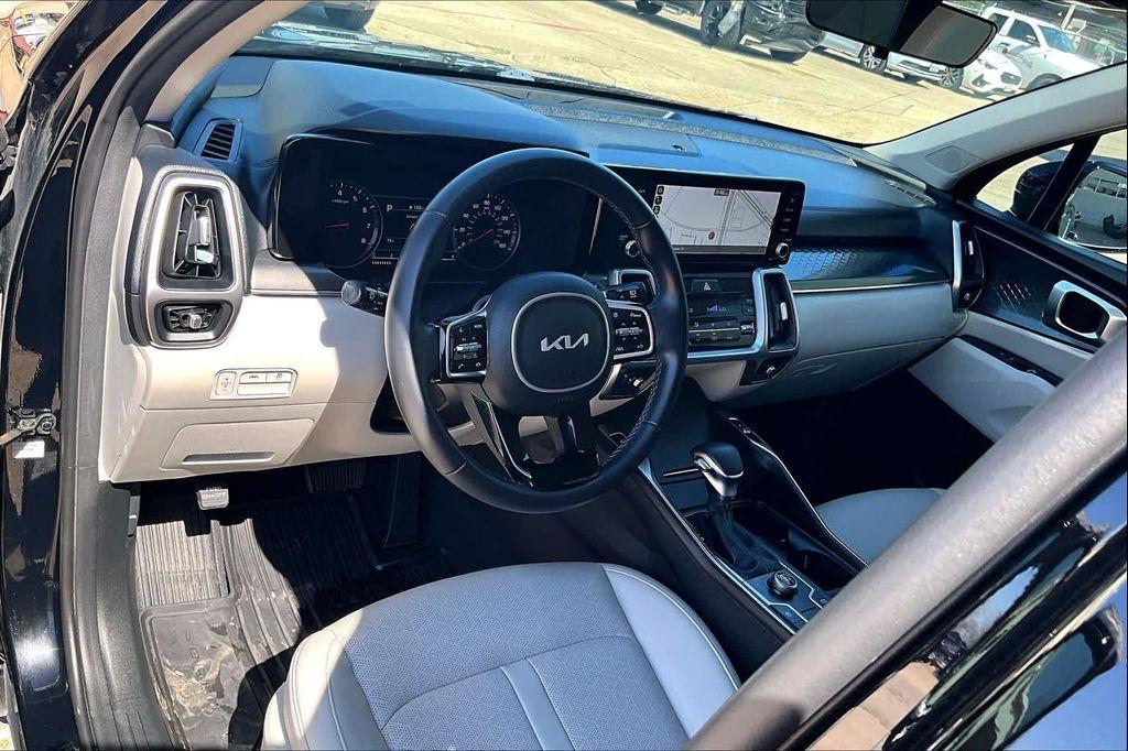 used 2023 Kia Sorento car, priced at $25,300