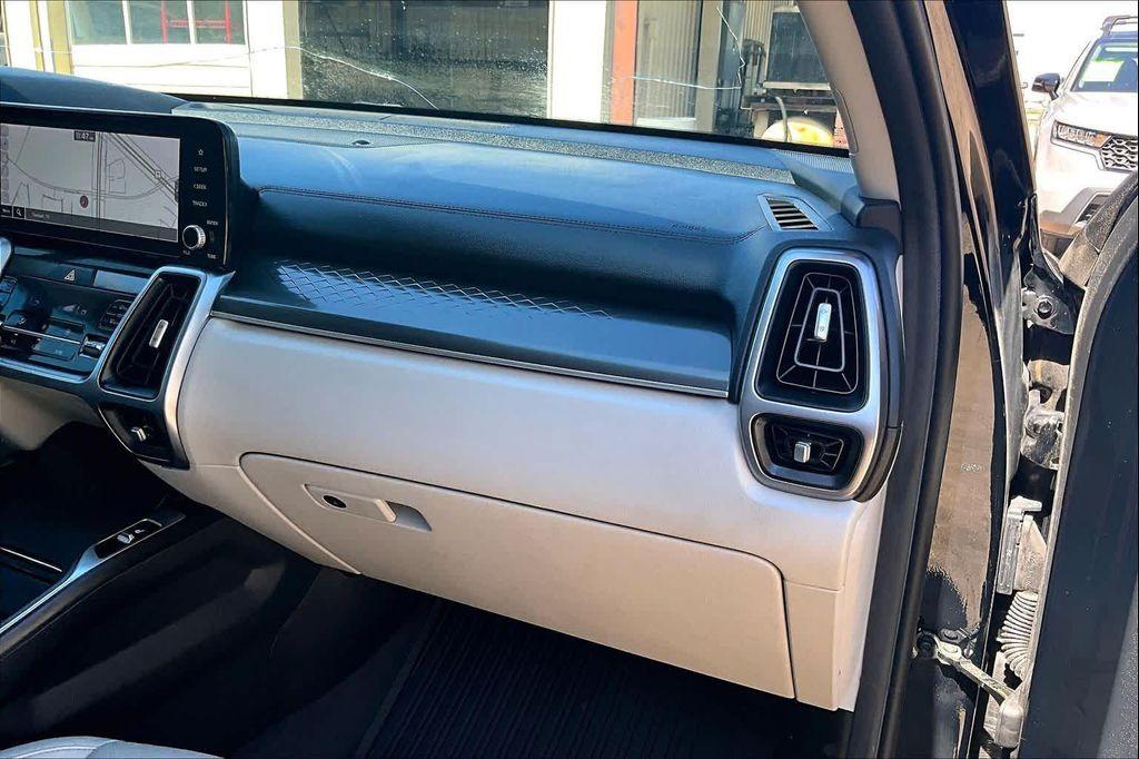 used 2023 Kia Sorento car, priced at $25,300