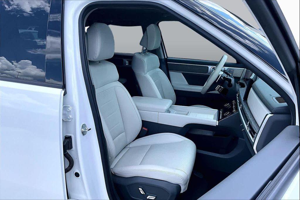 used 2024 Hyundai Santa Fe car, priced at $34,977