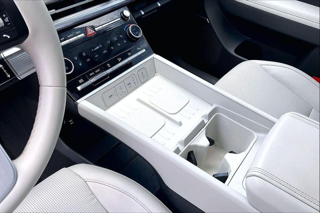 used 2024 Hyundai Santa Fe car, priced at $34,977